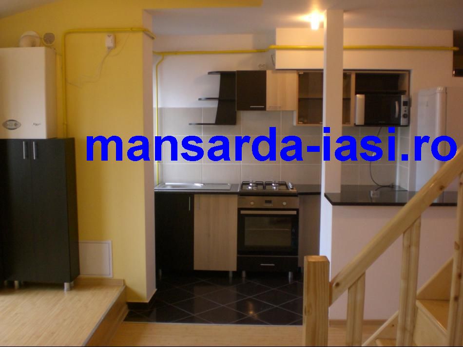 Vand apartament 3 camere mansarda Iasi