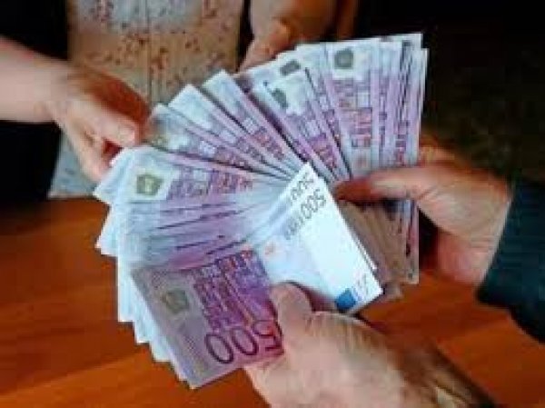 Investitii si de împrumut între oferta individuale