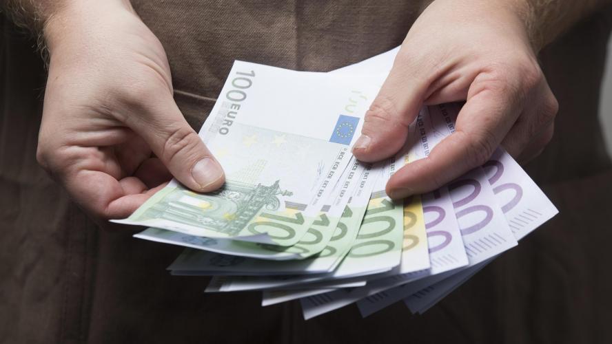 Împrumut între individ