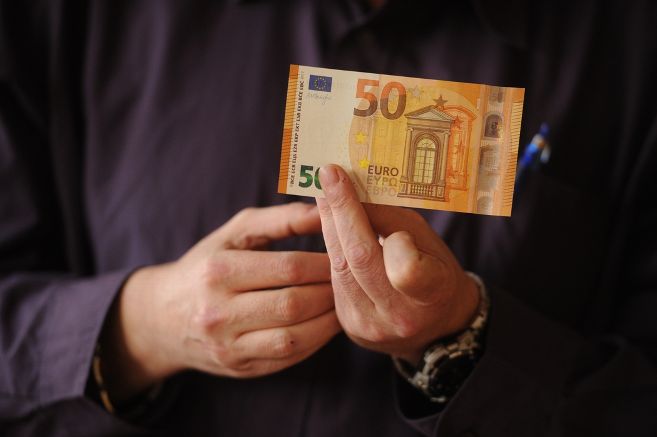 Servicii de împrumut online