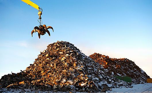 Cumpar fier vechi / COLECTEZ FIER VECHI, DESEURI