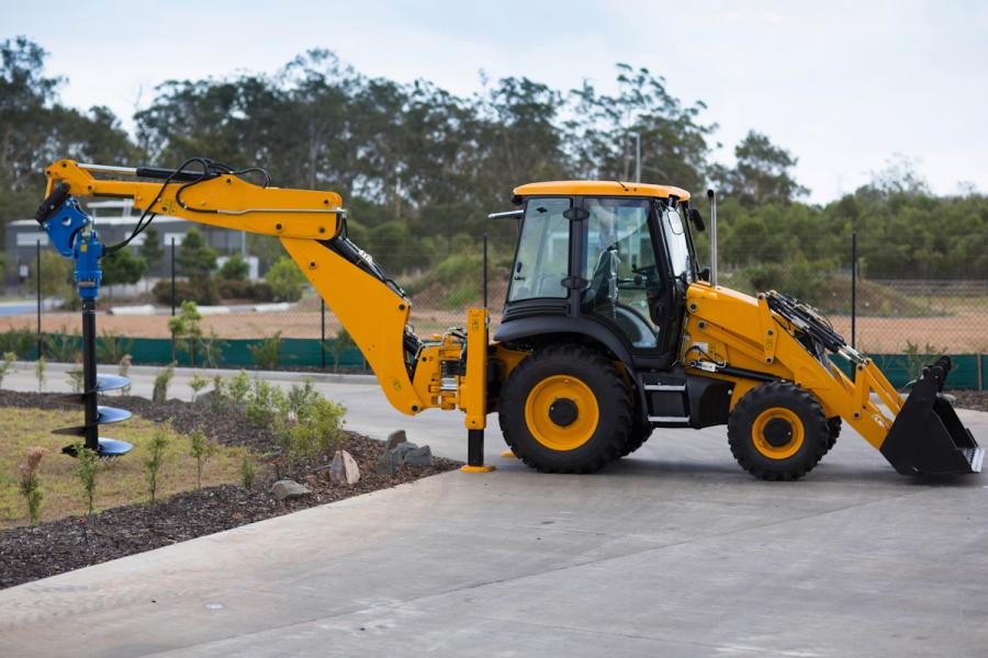 Inchiriez Buldoexcavator cu atasamente diverse