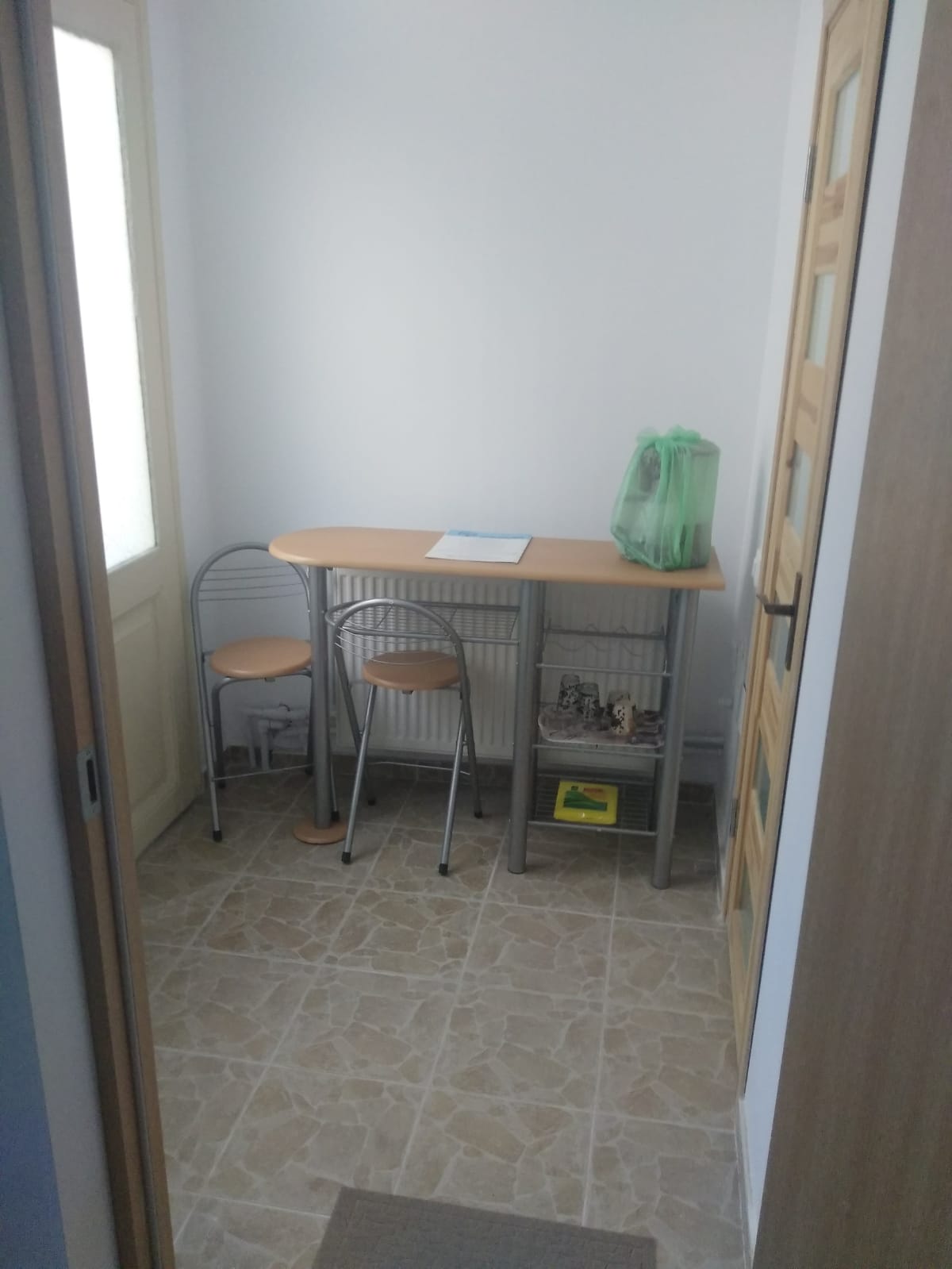 Inchiriez garsoniera