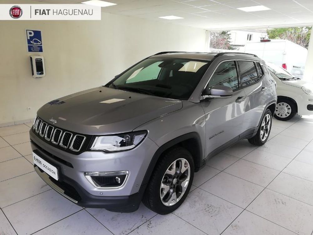 Vehicul Jeep de vânzare