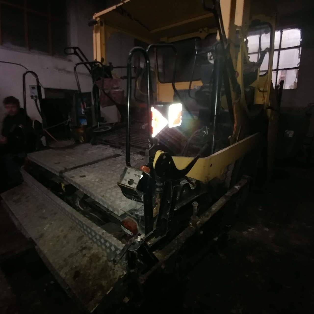 Lichidator judiciar, vand repartizor asfalt DEMAG