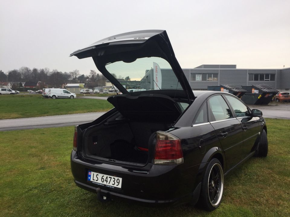 Vreau să-mi donez mașina Opel Vectra 1.9