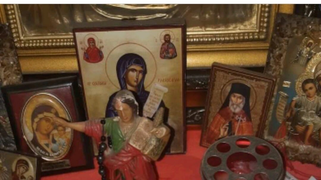 Tămăduitoarea Elena vă ajută în afaceri și relații de cuplu