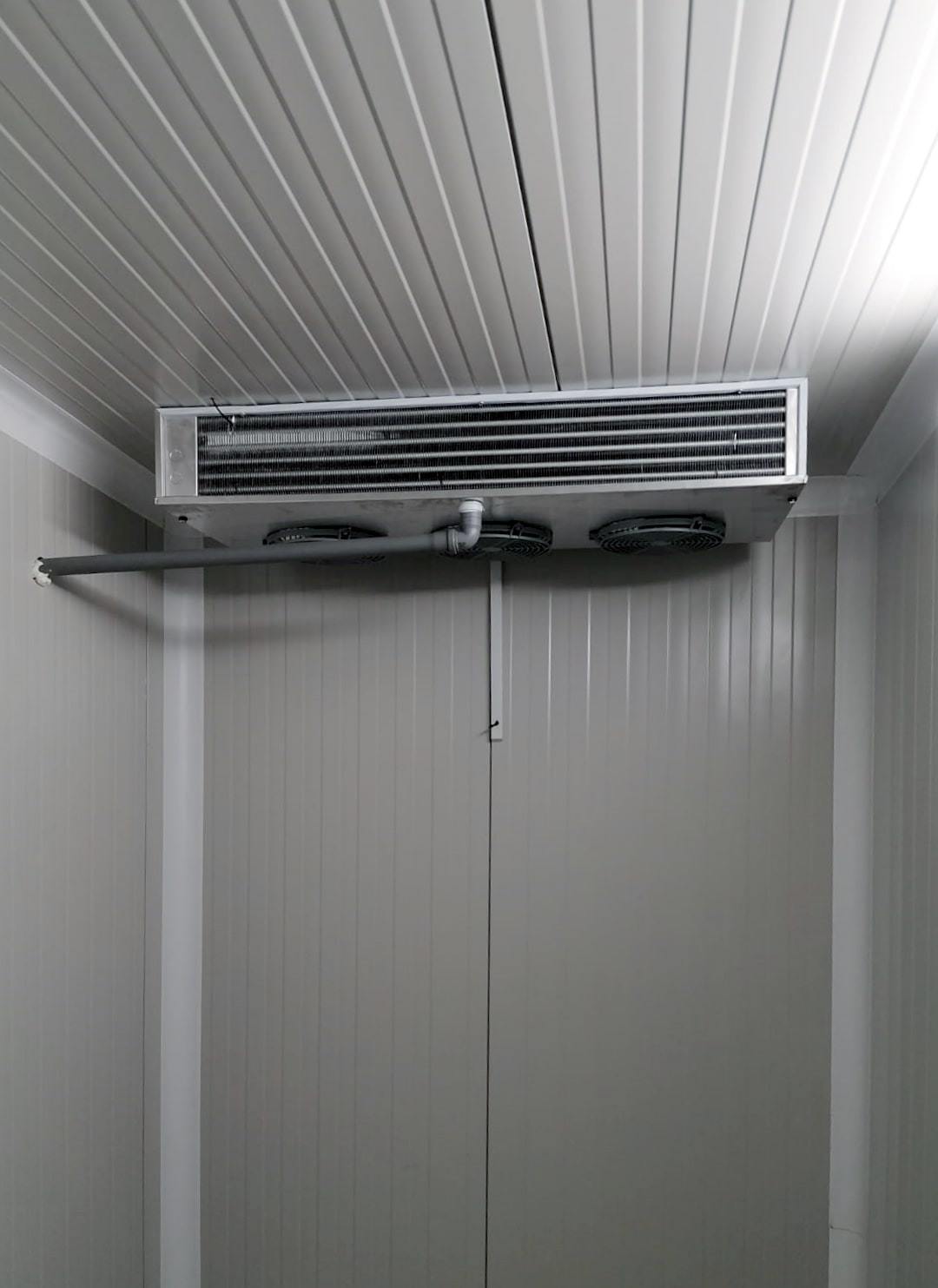 vindem camera frigorifica