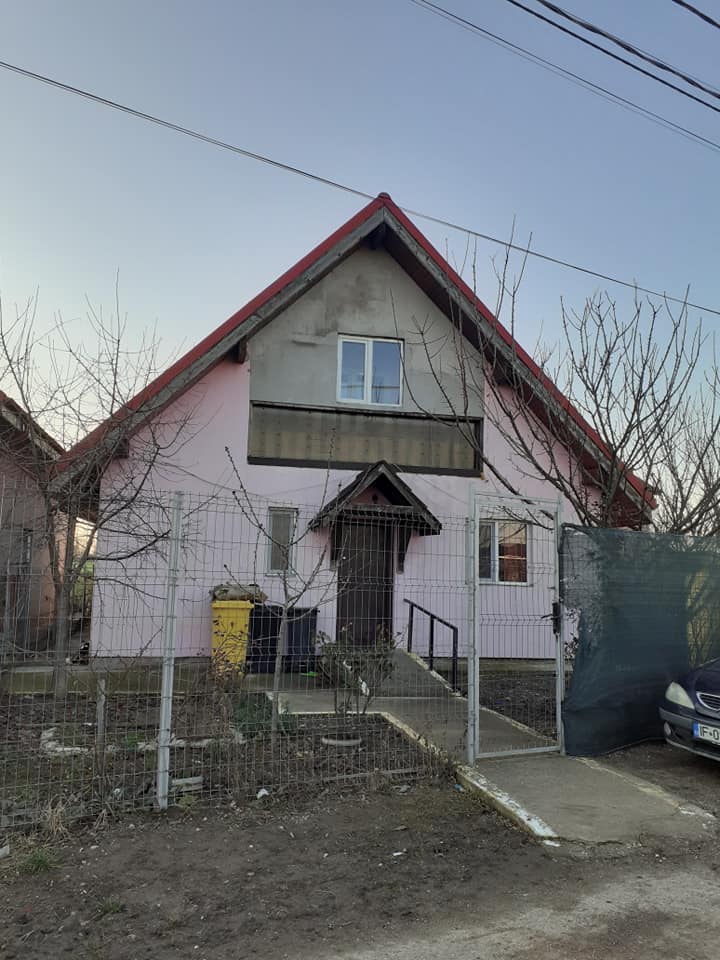 Casa 4 camere Ciorogarla