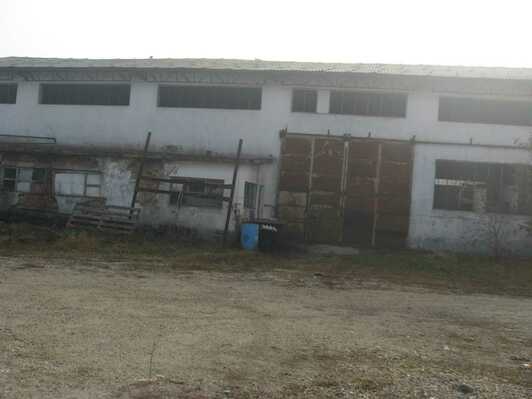 16.495 mp teren si constructii industriale – Dej