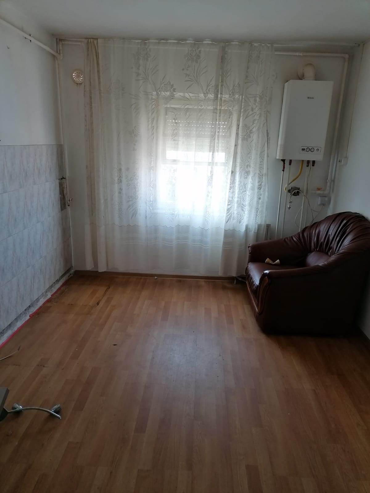 VAND APARTAMENT NEGOCOABIL CAMPIA TURZII