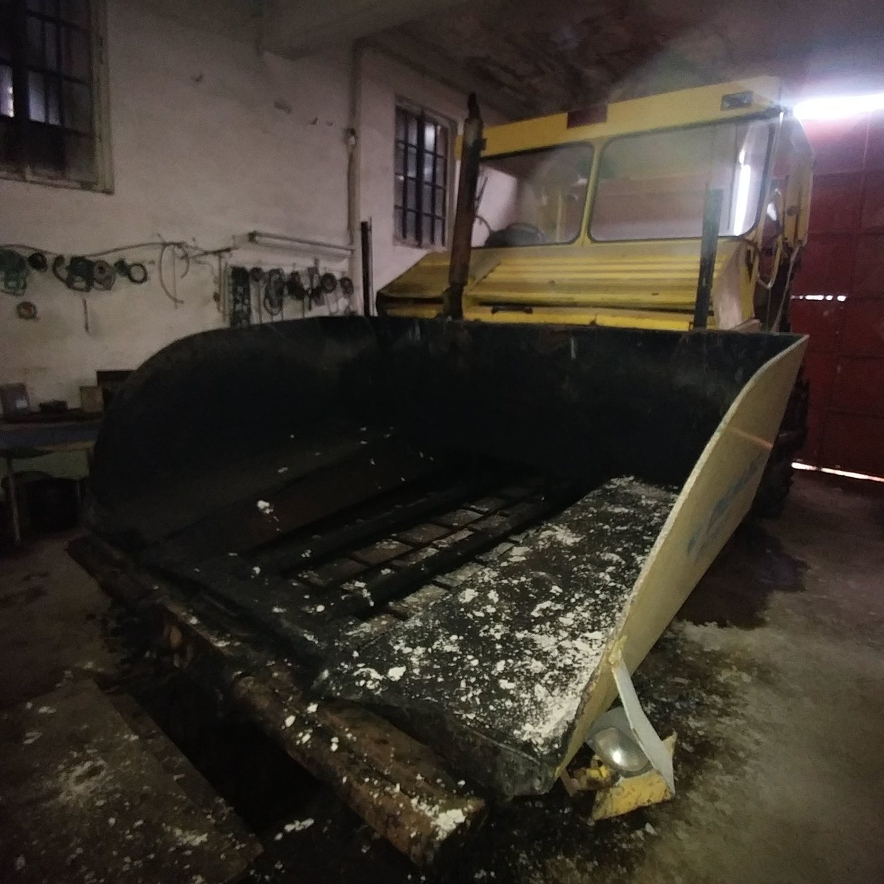 Repartizor asfalt DEMAG