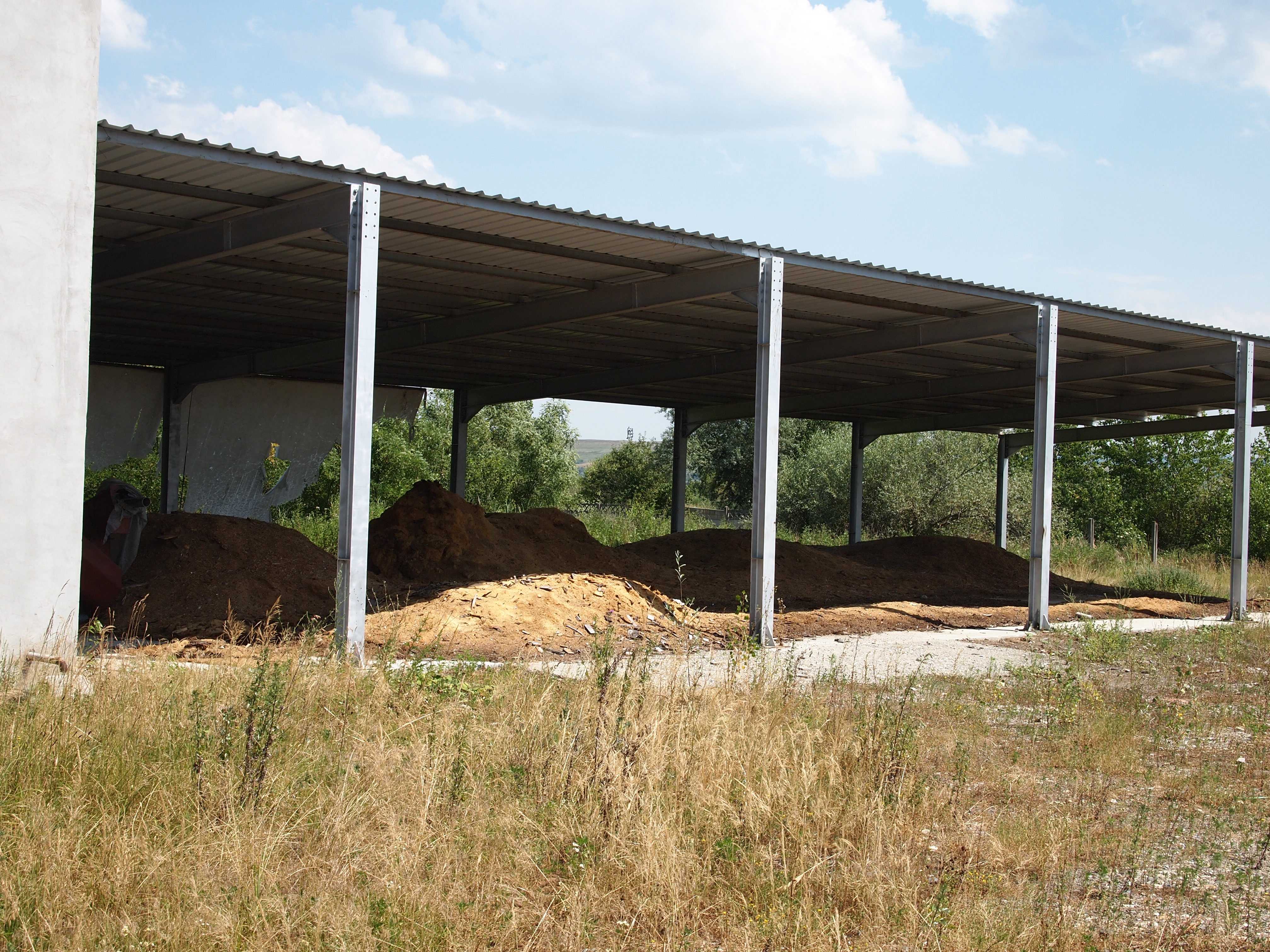 Ansamblu imobiliar, Dej