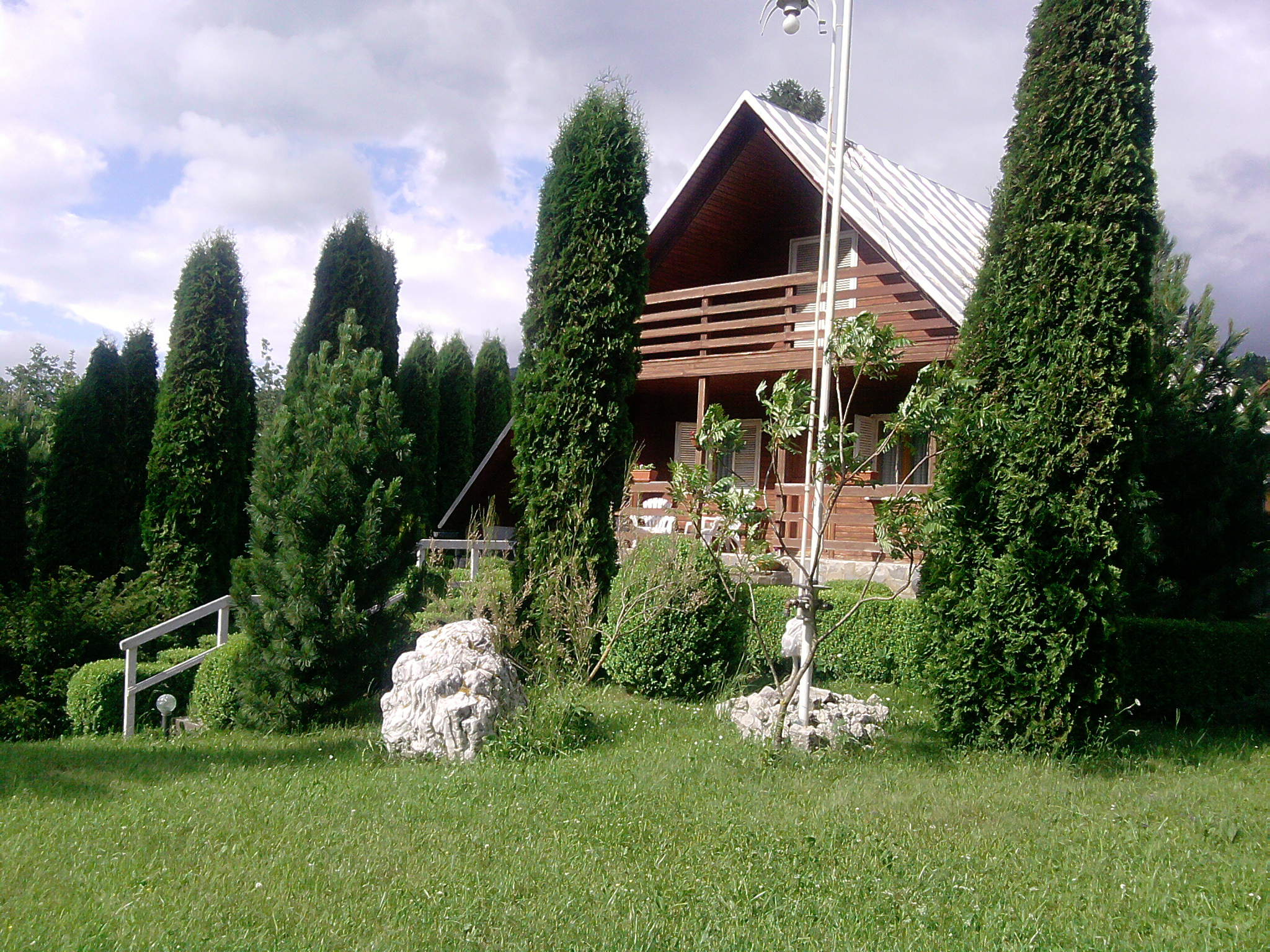 Teren Poiana Țapului – Piatra Arsă, 1665mp – 200 €/mp