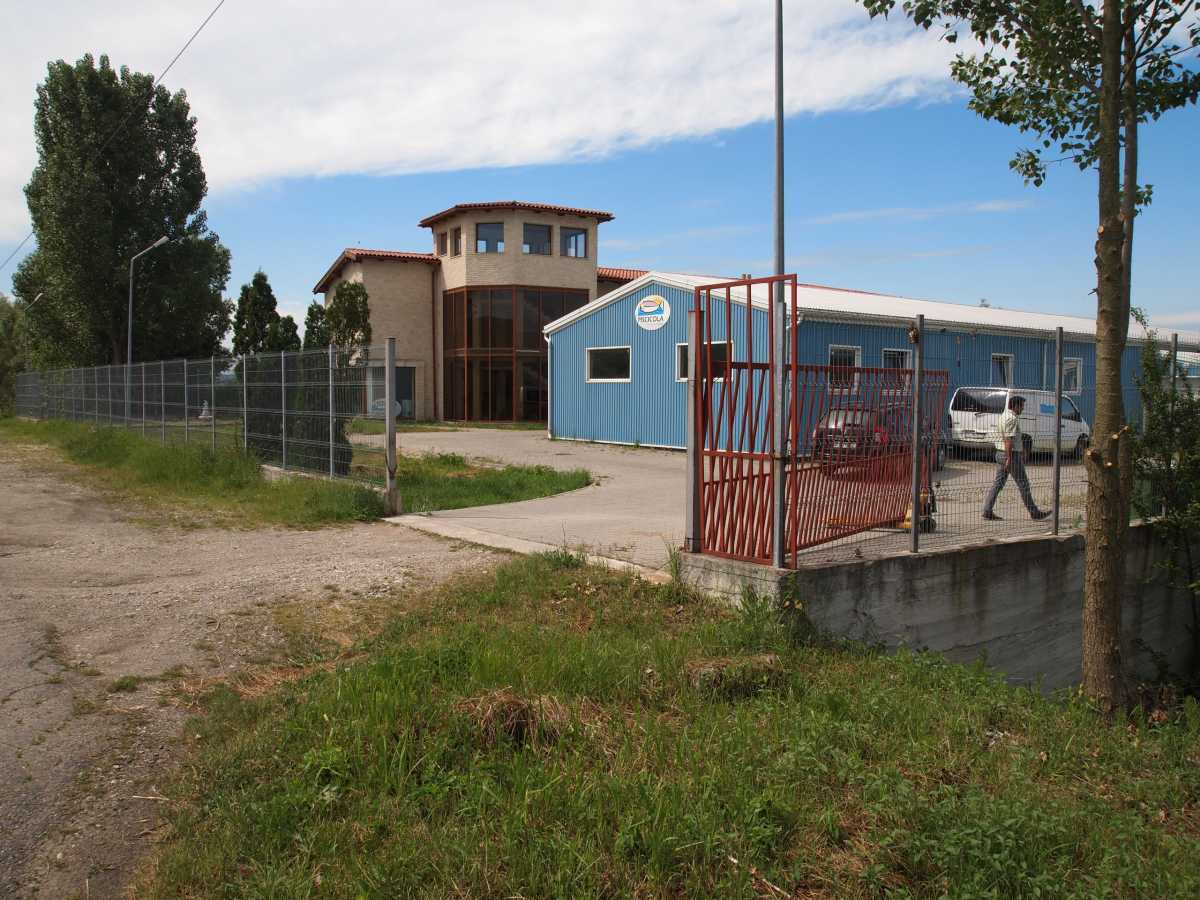 Sediu administrativ, hala procesare si bunuri mobile