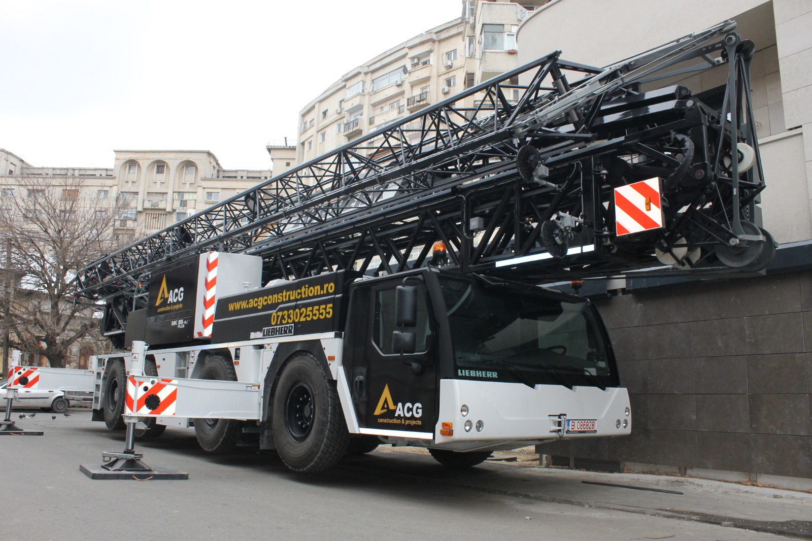 Inchiriere Macara Turn Mobila Liebherr MK 88-4.1