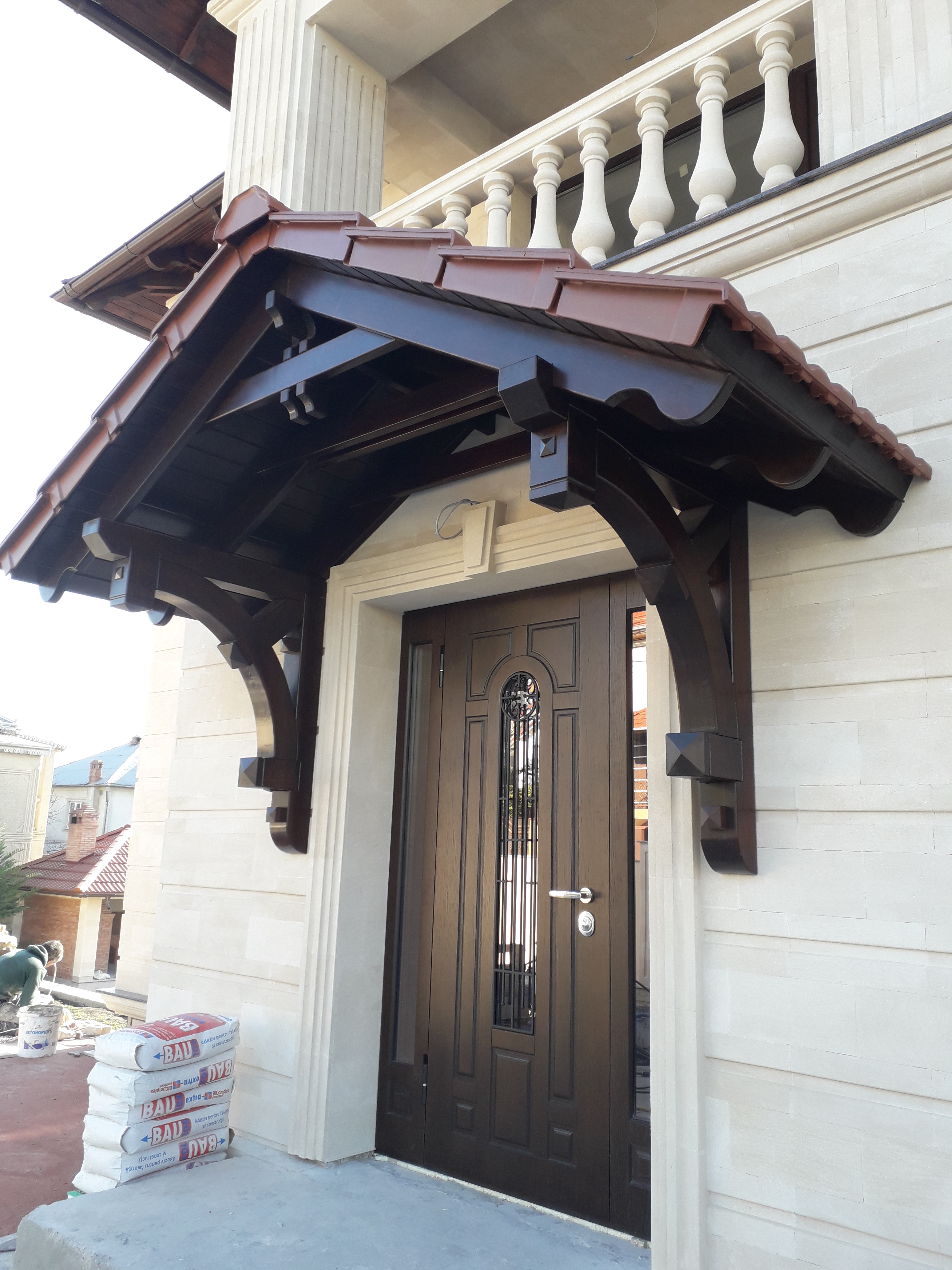 Copertine la comandă. Acoperişuri pentru intrare