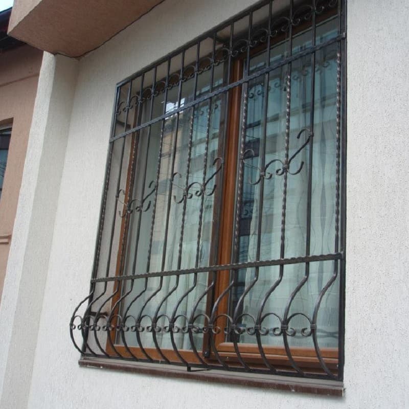 Porti auto, porti pietonale, gratii, scari, balustrade