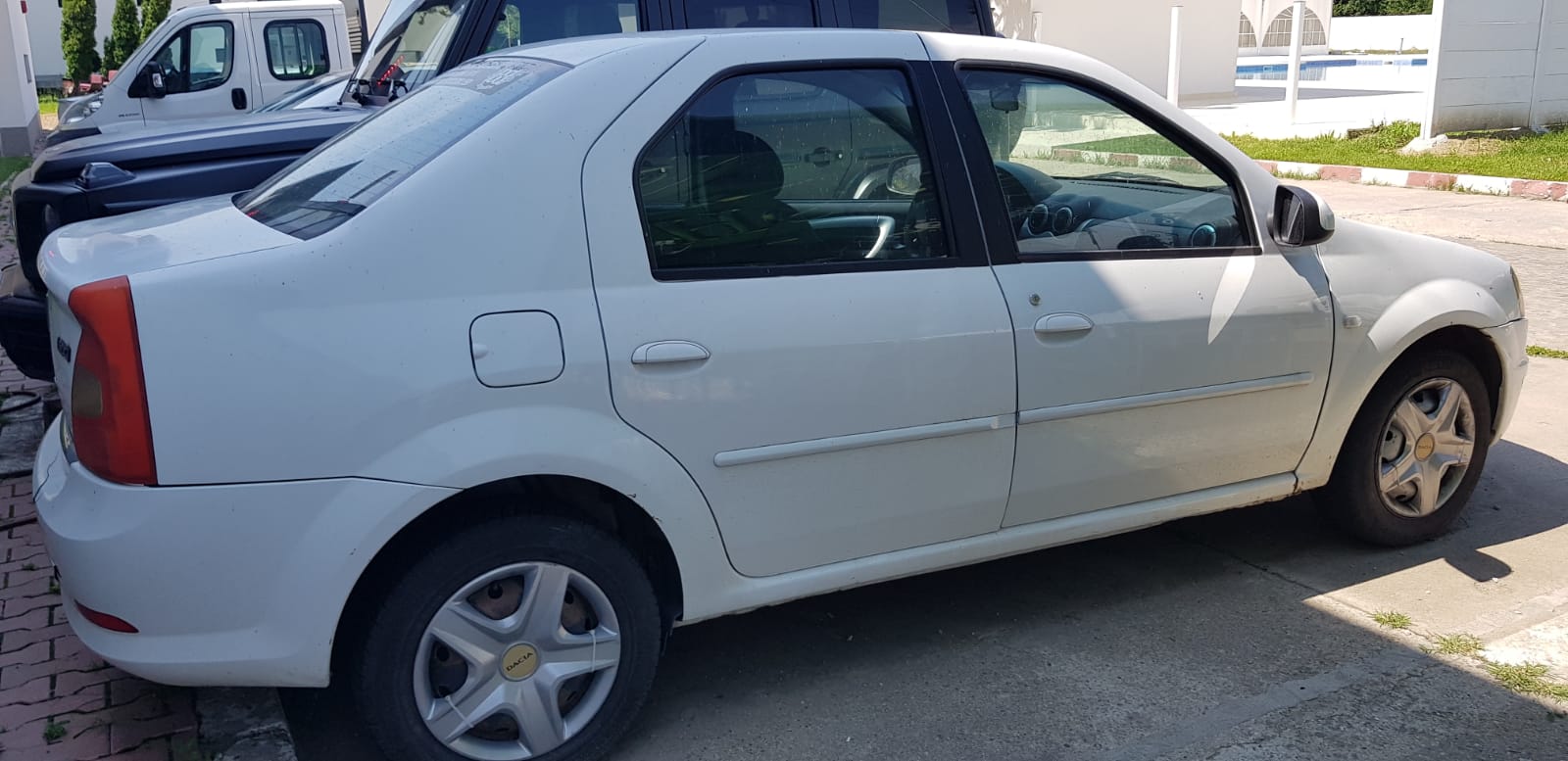 Autoturism Dacia Logan