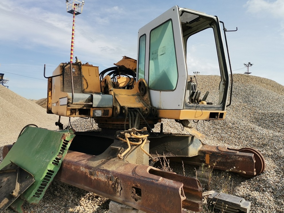 Excavator Liebherr