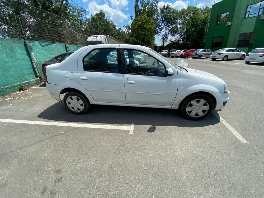 Autoturism Dacia Logan Autoturism Dacia Logan
