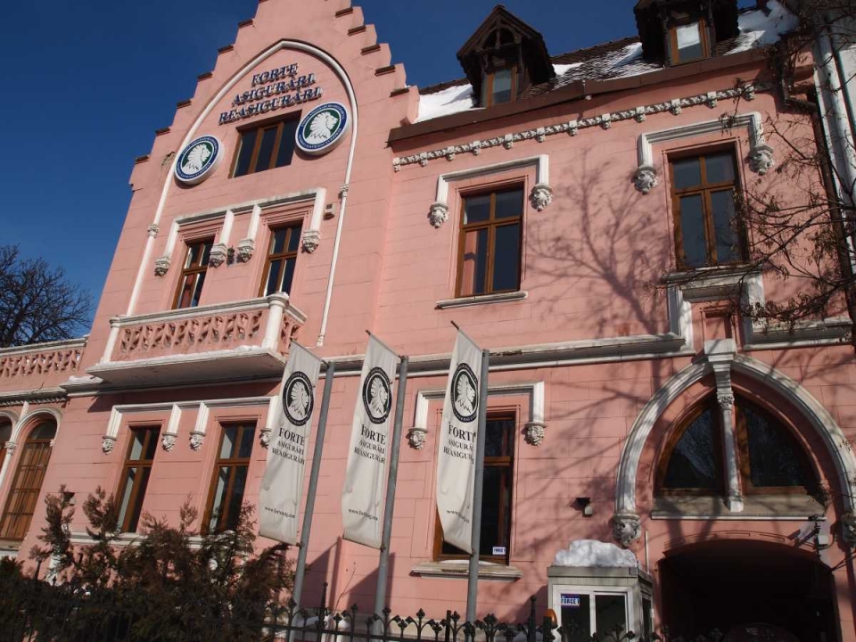 Casa interbelica situata in Bucuresti – ultracentral Casa interbelica situata in Bucuresti – ultracentral