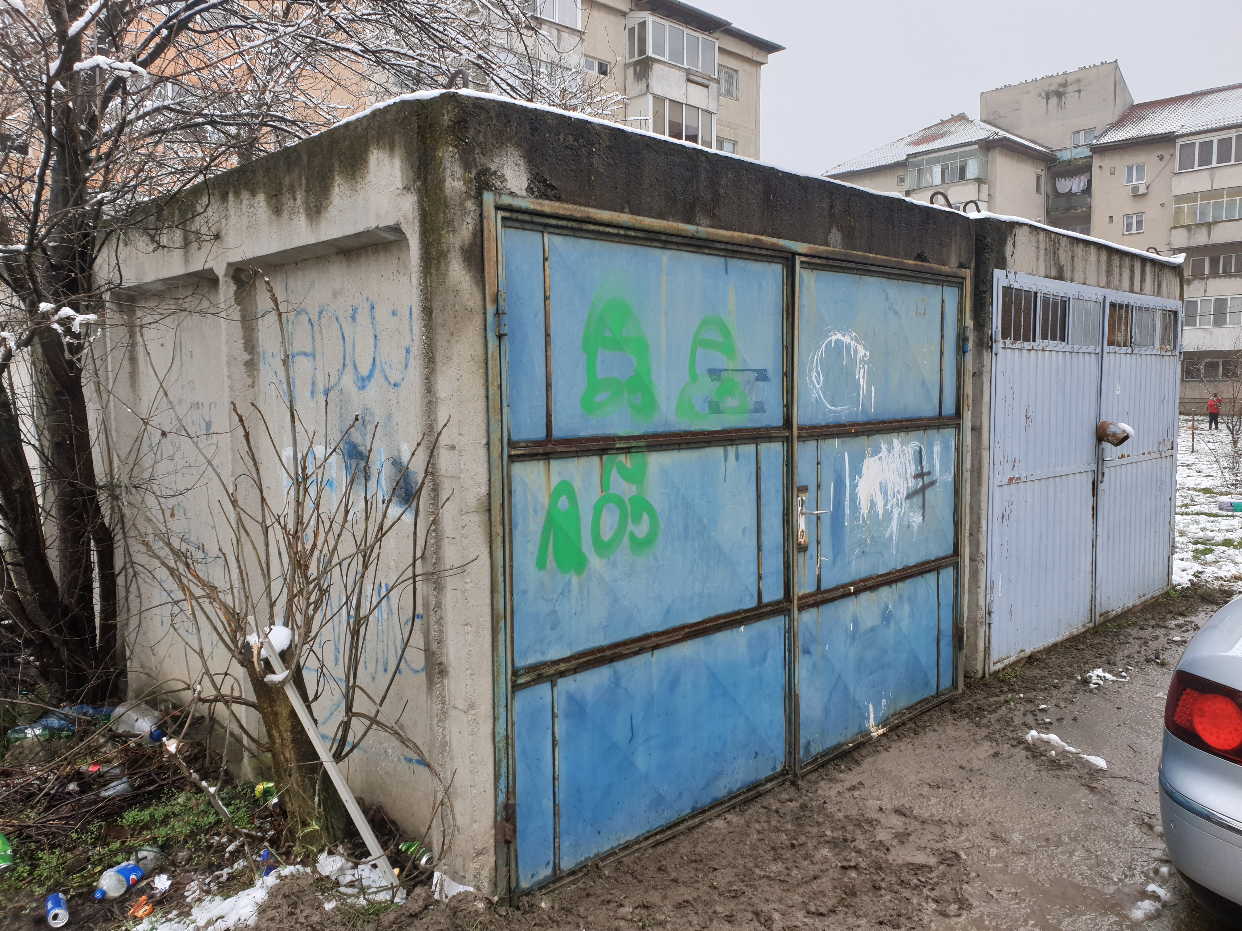 Vand sau inchiriez garaj in Zona Steaua – Bujorilor (Sagului)