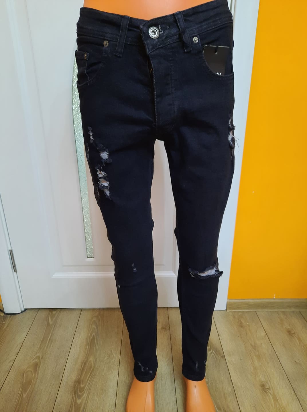 Blugi Barbati Ieftin – Model unic, mai multe culori si marimi in stoc.