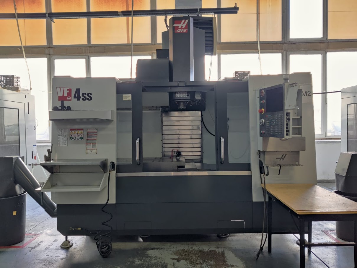 Vand freza CNC in 3 axe HAAS VF-4SS
