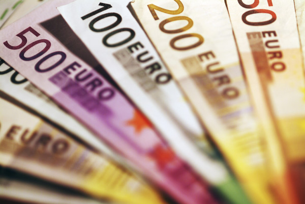 oferta de împrumut între o persoană fizică