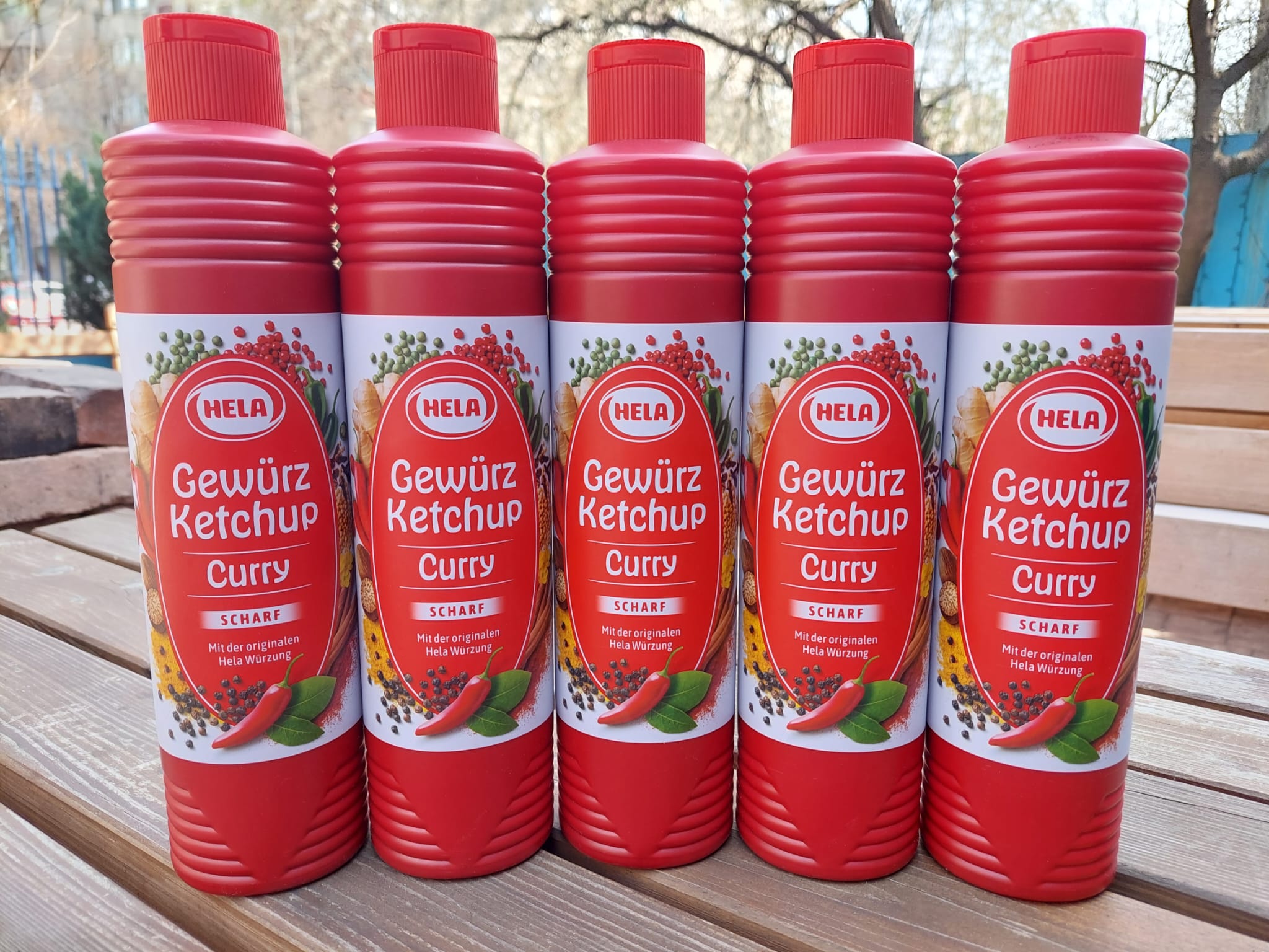 Ketchup tomate cu condimente Hela Total Blue 0728.305.612