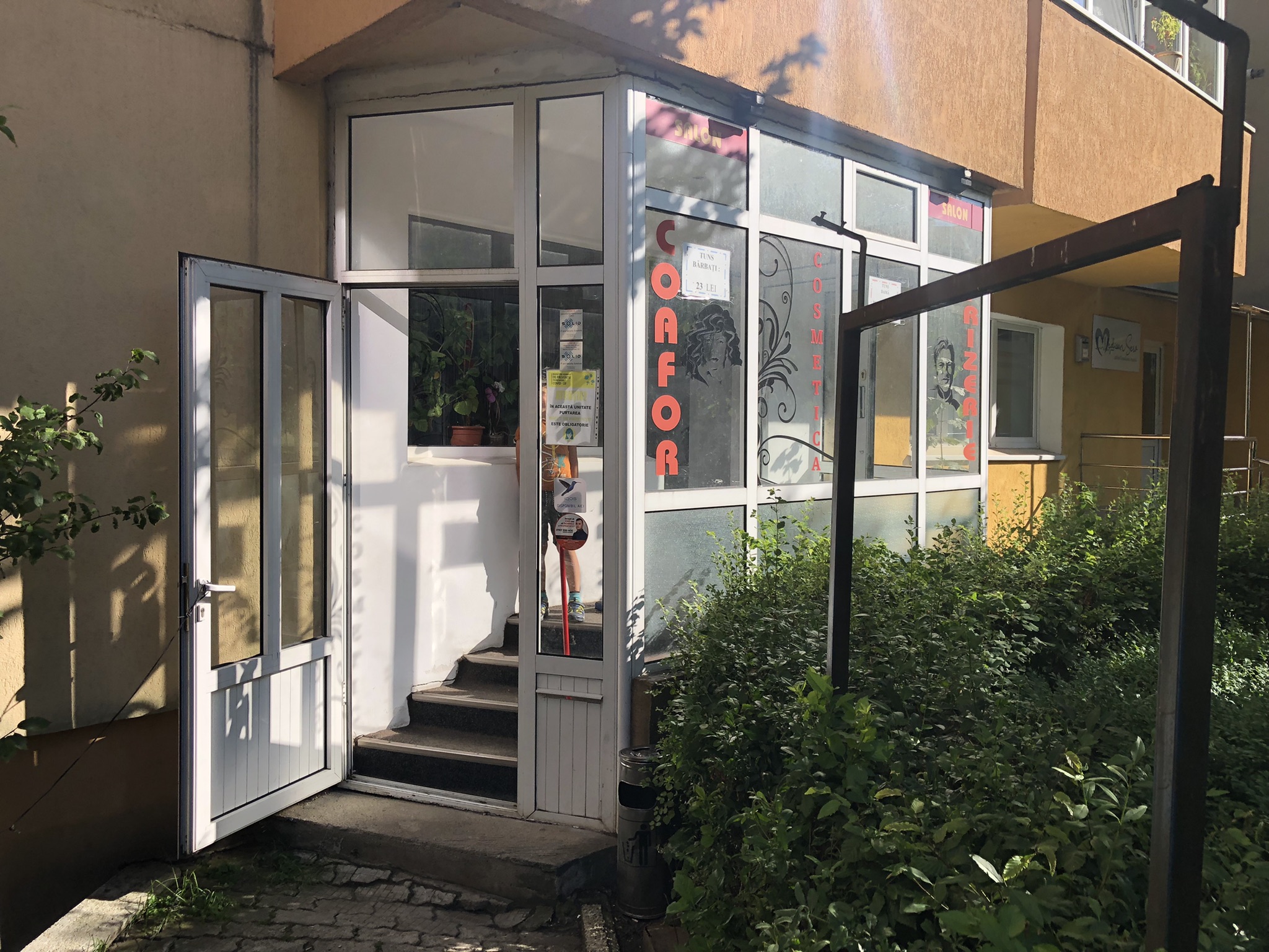 Proprietar ofer spre vanzare spatiu comercial 4 camere pe str. Berzei, Parter