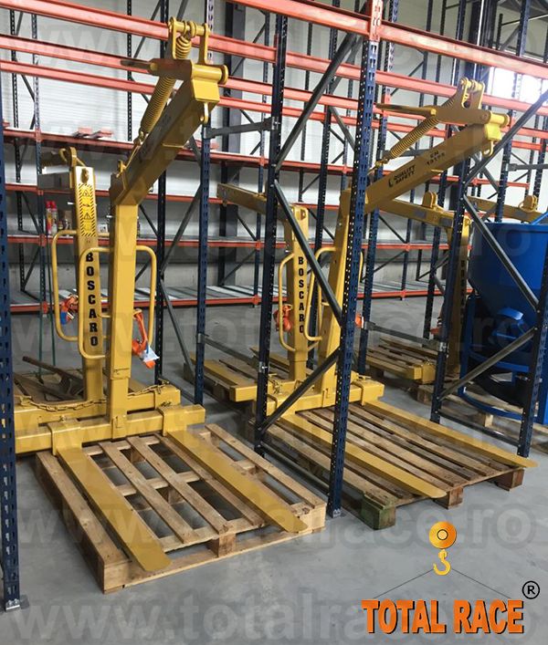 Furci macara profesionale oferite de Total Race