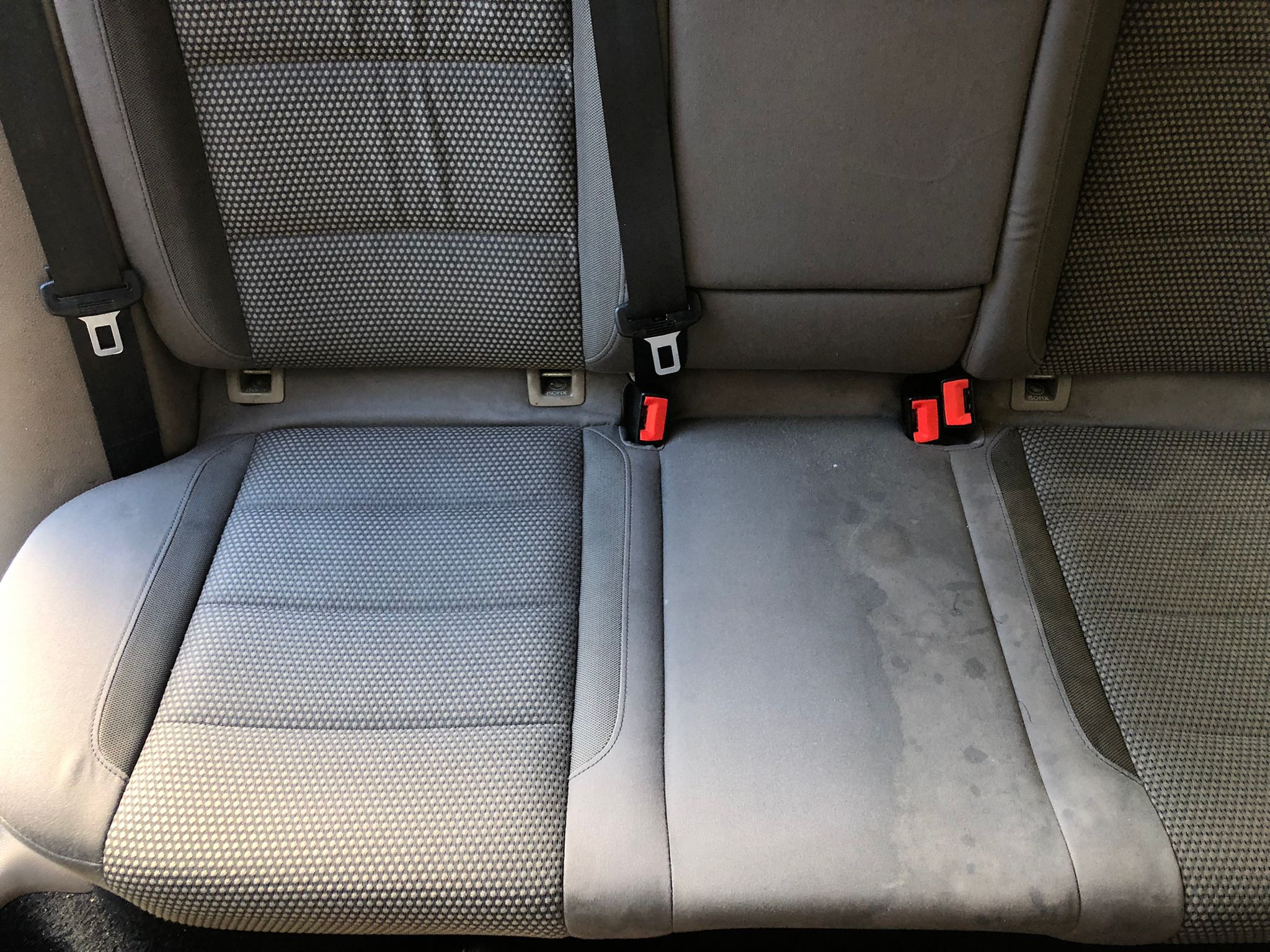Detailing AUTO/ CANAPELE/ SALTELE/ COVOARE