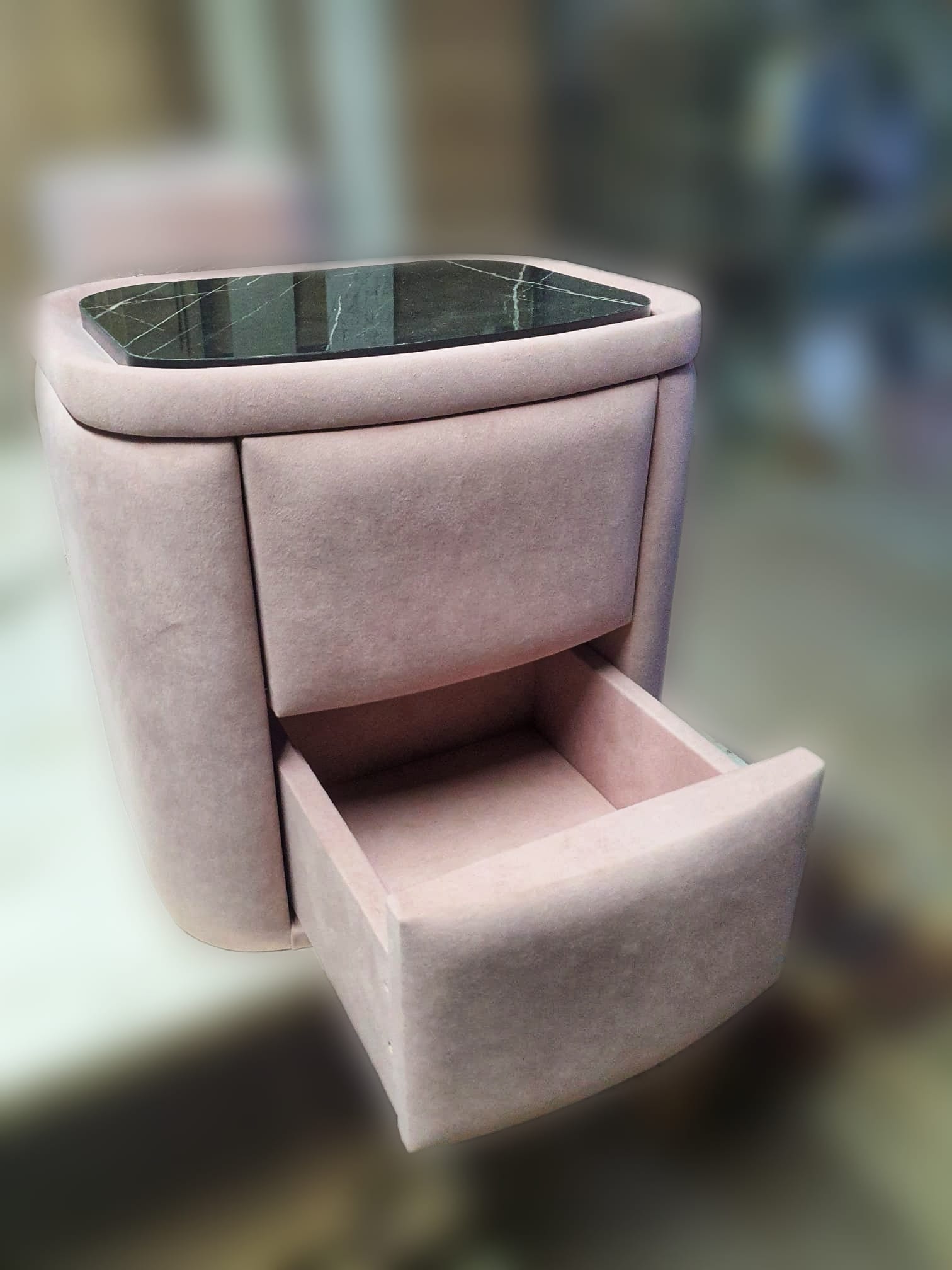 Mobilează diferit, la prețul potrivit!