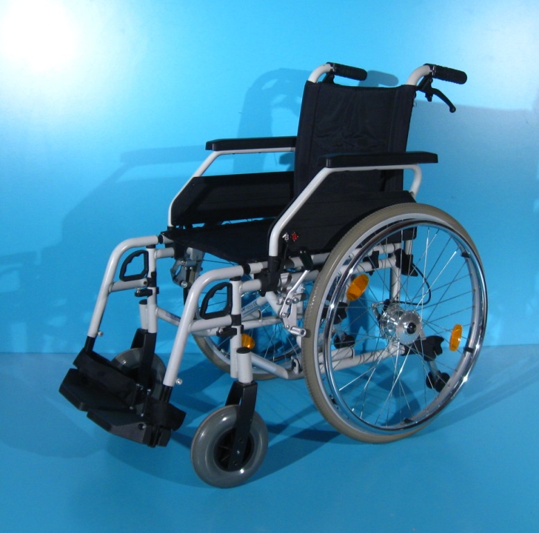 Carucior dizabilitati BB latime sezut 43 cm Carucior dizabilitati BB latime sezut 43 cm