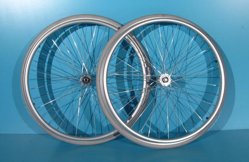 Roata cu cauciuc plin 24×1  cu rotile Innova  set