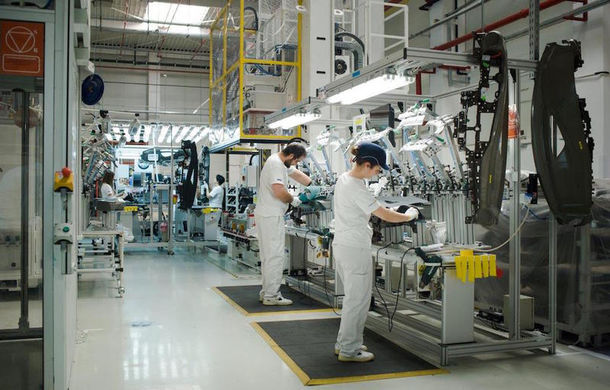 Cautam operatori productie