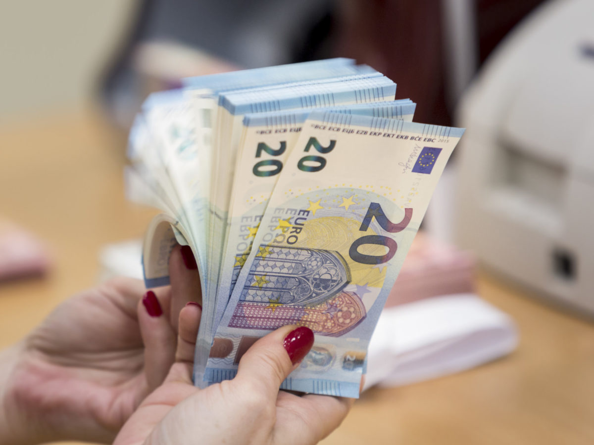 Asistență financiară pentru persoanele în dificultate