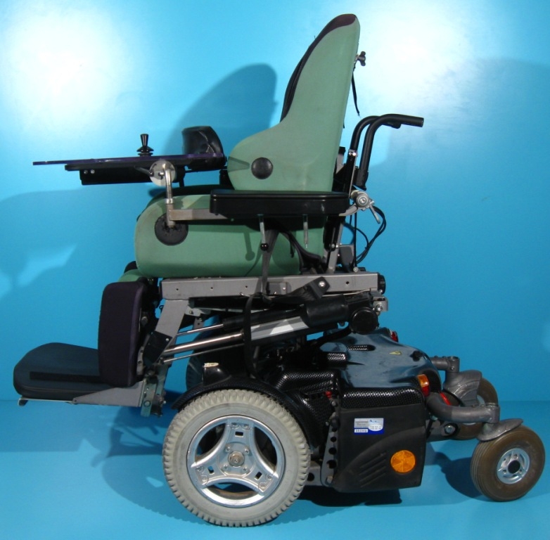 Carucior electric handicap cu verticalizare pentru copii Permobil