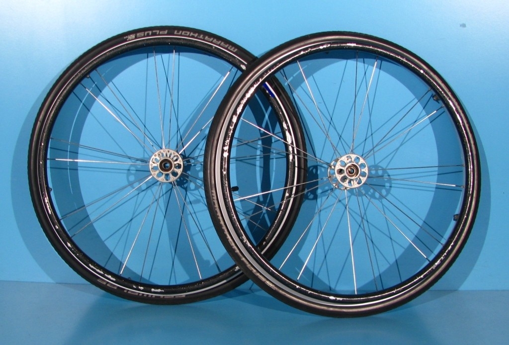 Roti 24×1 pentru scaun cu rotile Schwalbe