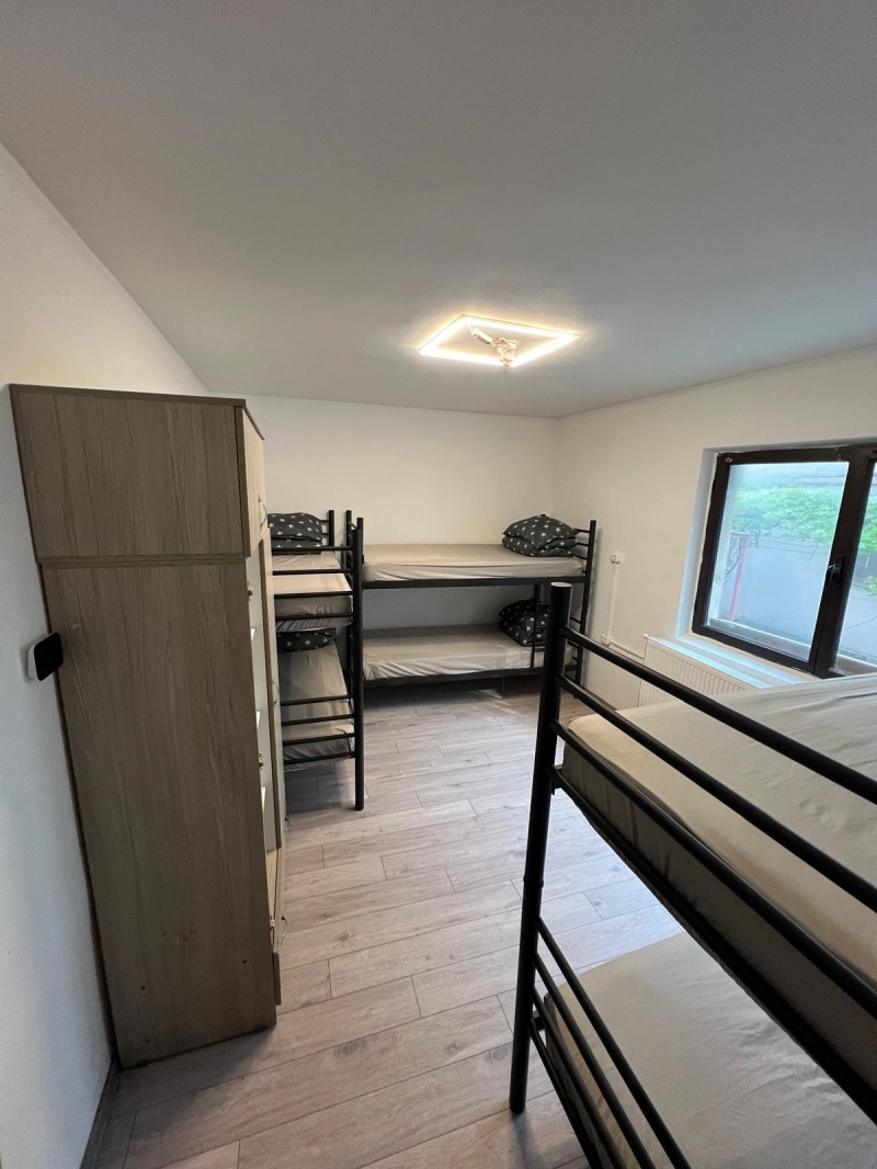 Cazare Muncitori Iasi Zona Centrala cu Dotari Complete pentru Confortul Tau Cazare Muncitori Iasi Zona Centrala cu Dotari Complete pentru Confortul Tau