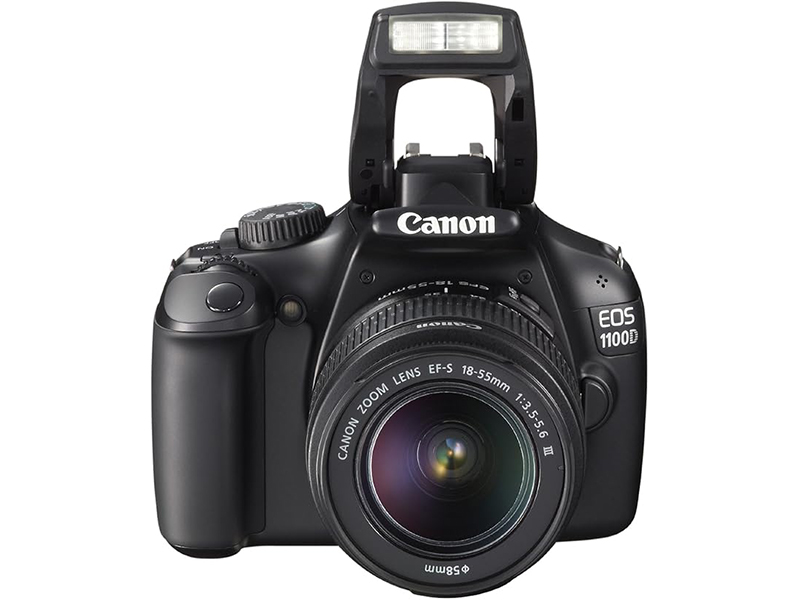 Aparat Foto Canon EOS 1100D + Geantă + Încărcător + Baterie + Cablu Date + Card MicroSD 8 GB