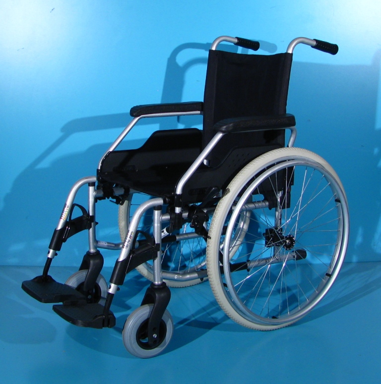 Scaun cu rotile – Meyra latime sezut 43 cm Scaun cu rotile – Meyra latime sezut 43 cm
