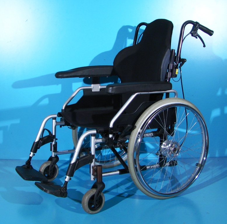 Scaun cu rotile Meyra – latime sezut 53 cm