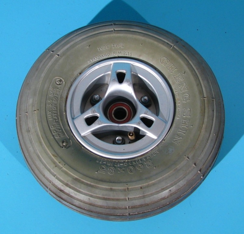 Roata cu cauciuc si camera pentru scuter electric 260×85