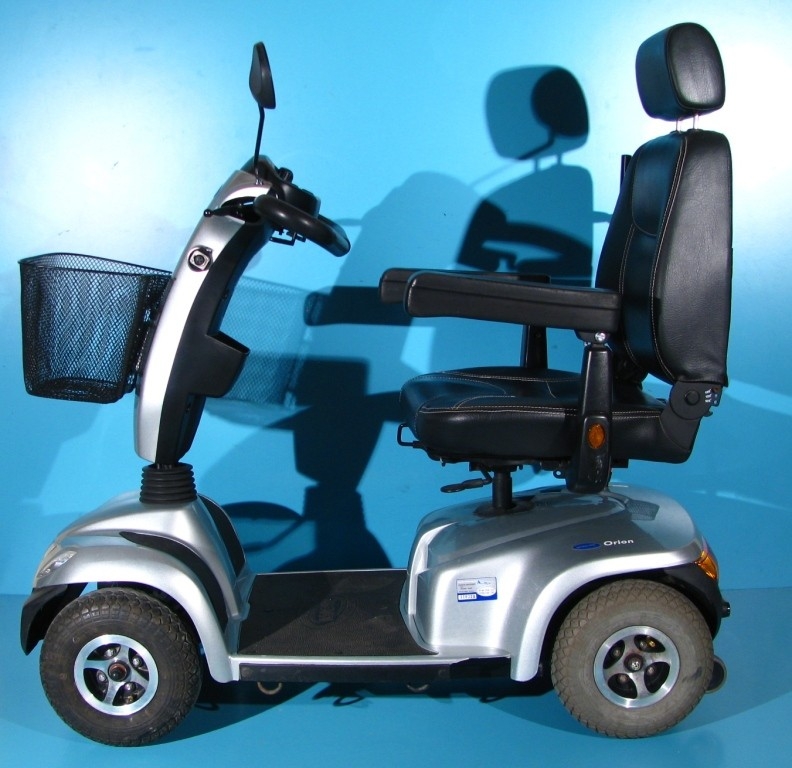 Scuter electric varstnici Invacare Orion