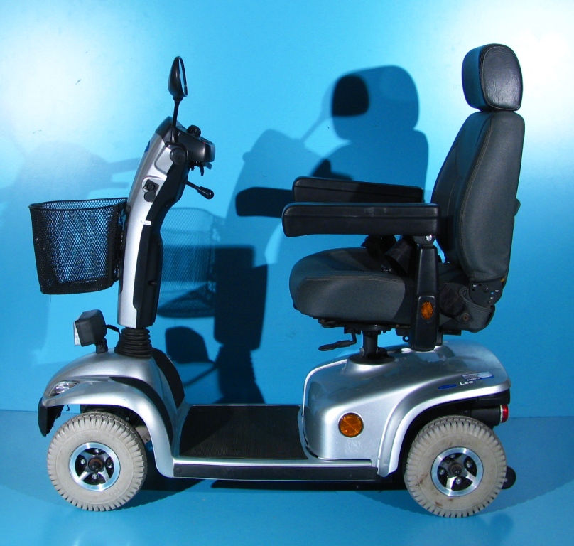 Scuter electric Invacare Leo – 8 km/h Scuter electric Invacare Leo – 8 km/h