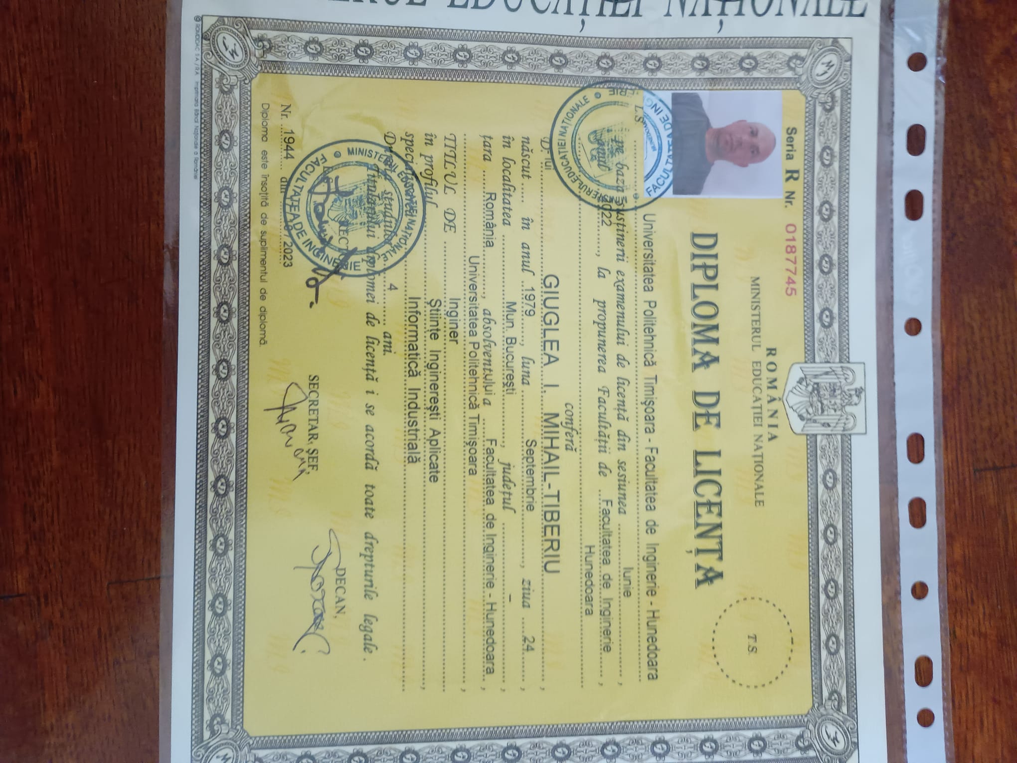 Diplome de bacalaureat,licență,master si doctorat pentru angajare