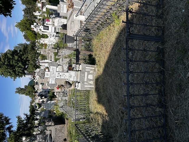 Vând 2 Locuri de Veci Cimitirul Eroilor Buzău – Aleea Principală (Lângă Biserică si Capela) Vând 2 Locuri de Veci Cimitirul Eroilor Buzău – Aleea Principală (Lângă Biserică si Capela)